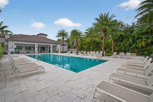 5999 E Brookfield Cir E, Hollywood, FL 33312