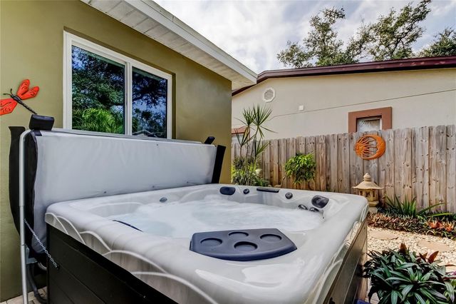 1511 46TH AVENUE N, St Petersburg, FL 33703