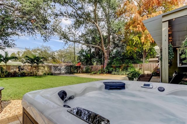 1511 46TH AVENUE N, St Petersburg, FL 33703