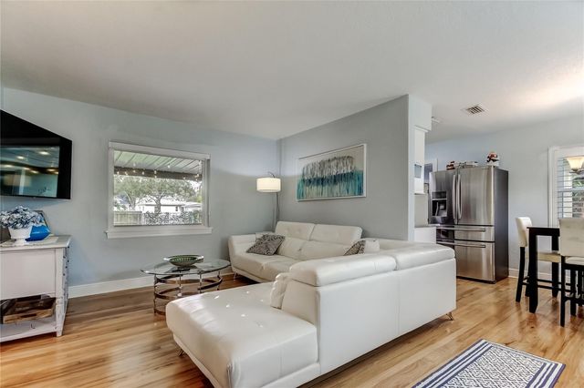 1511 46TH AVENUE N, St Petersburg, FL 33703