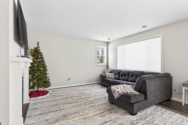 718 68th Lane N, Brooklyn Center, MN 55430