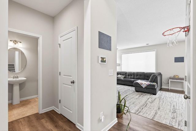 718 68th Lane N, Brooklyn Center, MN 55430