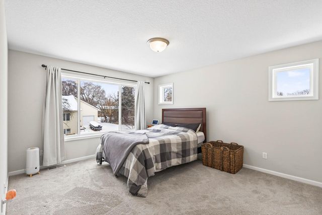 718 68th Lane N, Brooklyn Center, MN 55430