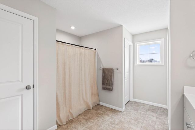 718 68th Lane N, Brooklyn Center, MN 55430