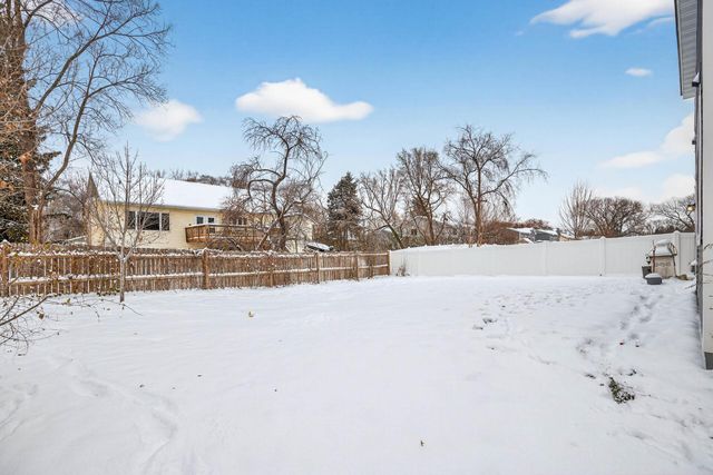 718 68th Lane N, Brooklyn Center, MN 55430