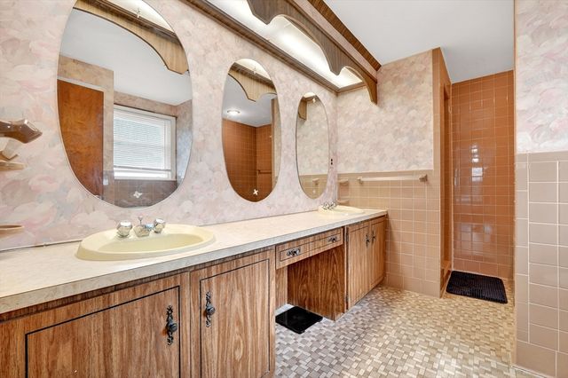 515 Upham St, Melrose, MA 02176