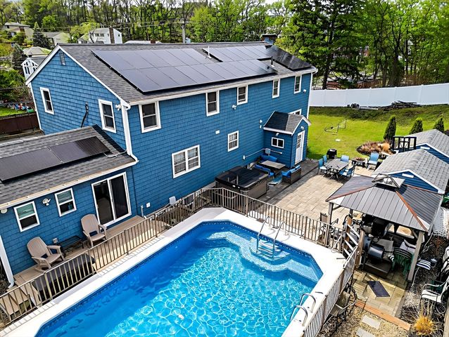 515 Upham St, Melrose, MA 02176