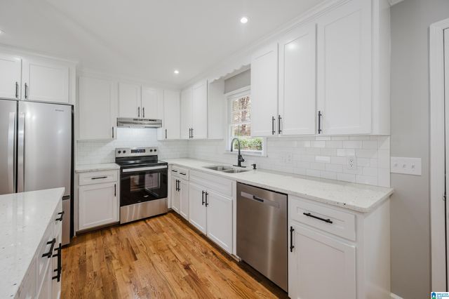 955 3RD AVENUE NW, Alabaster, AL 35007