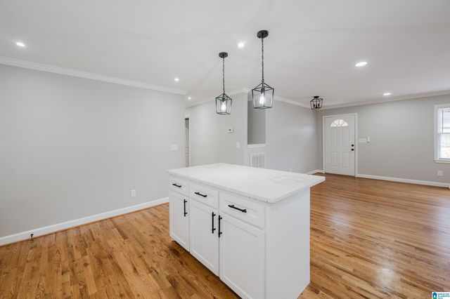 955 3RD AVENUE NW, Alabaster, AL 35007