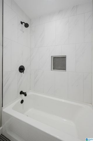 955 3RD AVENUE NW, Alabaster, AL 35007