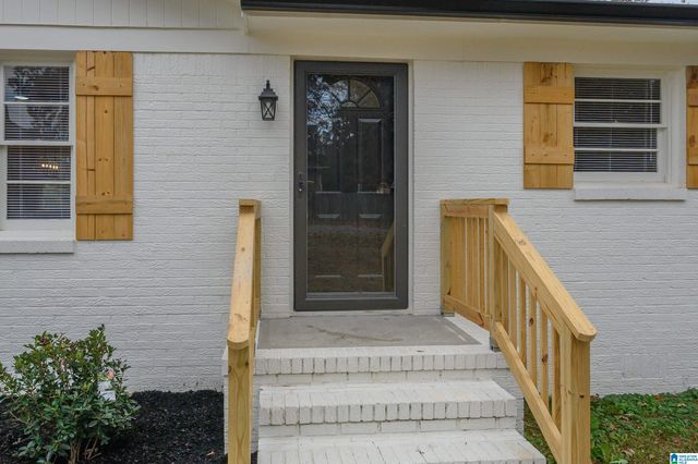 955 3RD AVENUE NW, Alabaster, AL 35007