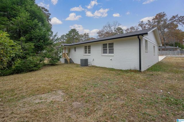 955 3RD AVENUE NW, Alabaster, AL 35007