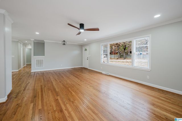 955 3RD AVENUE NW, Alabaster, AL 35007