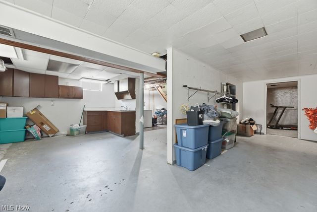 2619 Center Avenue, Alliance, OH 44601