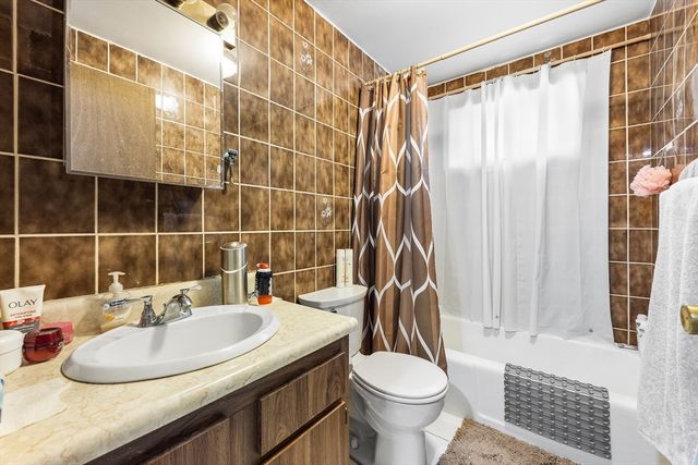 14-16 Julian Rd, Randolph, MA 02368