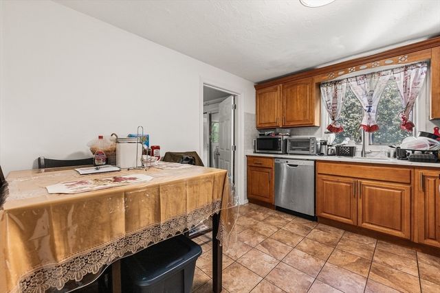 14-16 Julian Rd, Randolph, MA 02368