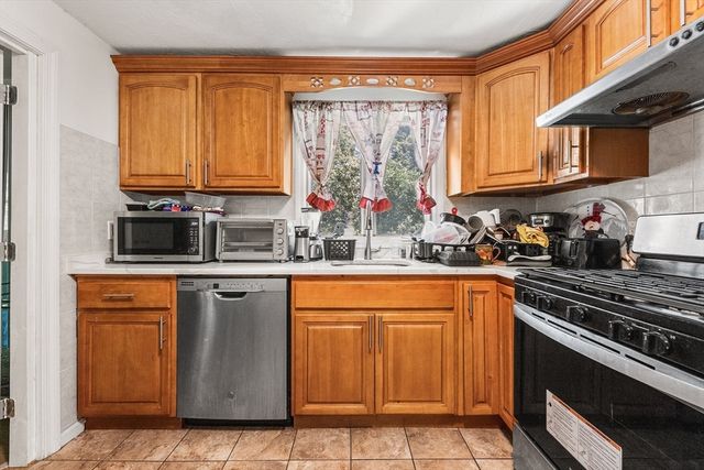 14-16 Julian Rd, Randolph, MA 02368