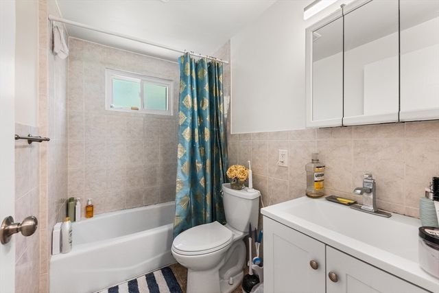 14-16 Julian Rd, Randolph, MA 02368