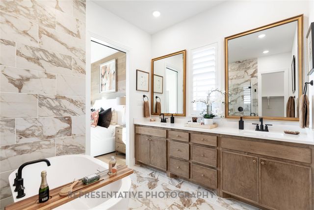 1625 Thicket Hill Drive, Van Alstyne, TX 75495