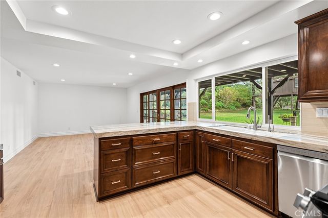 22424 Calipatria, Calabasas, CA 91302