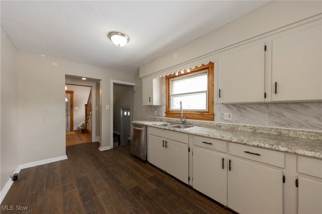 1116 Adelaide Avenue SE, Warren, OH 44484