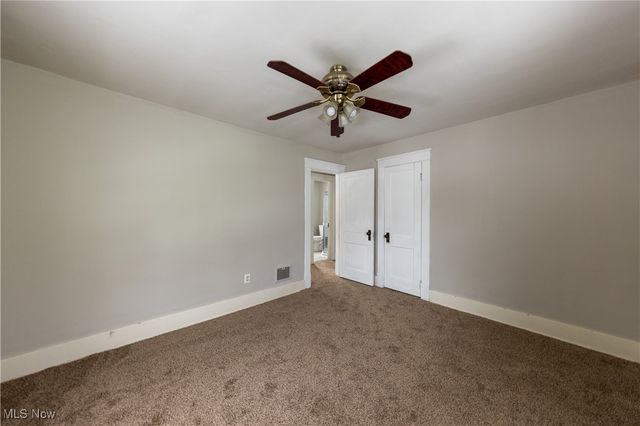 1116 Adelaide Avenue SE, Warren, OH 44484