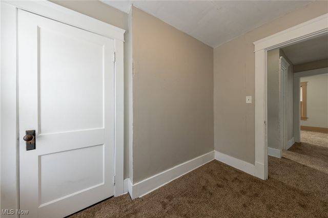 1116 Adelaide Avenue SE, Warren, OH 44484