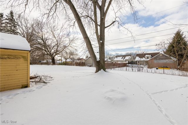 1116 Adelaide Avenue SE, Warren, OH 44484