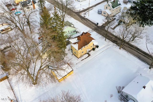 1116 Adelaide Avenue SE, Warren, OH 44484