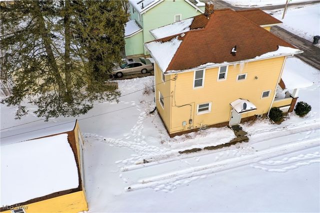 1116 Adelaide Avenue SE, Warren, OH 44484