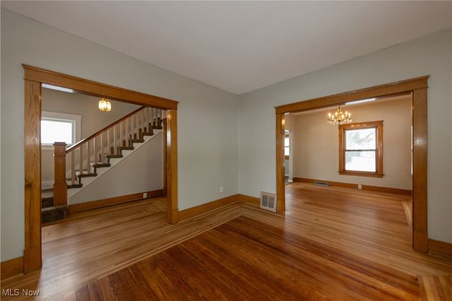 1116 Adelaide Avenue SE, Warren, OH 44484