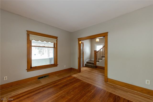 1116 Adelaide Avenue SE, Warren, OH 44484