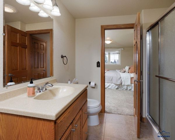 6815 MEDINAH CT, Rapid City, SD 57702