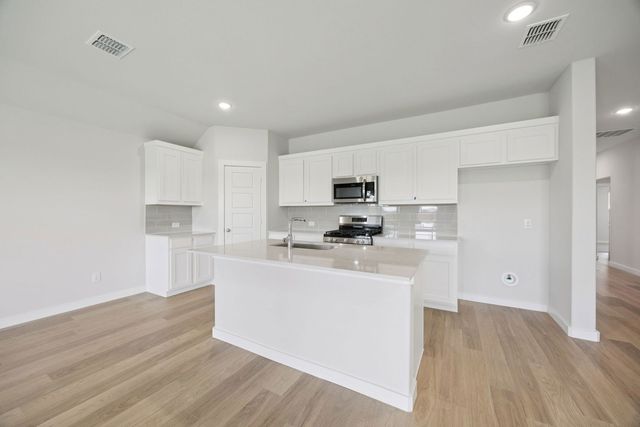 869 Bel Mares Street, Fort Worth, TX 76052