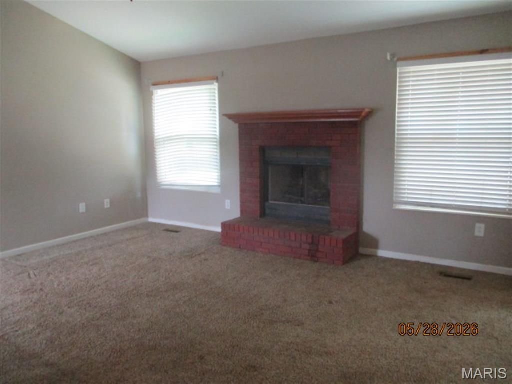 Image 16 of property listing at 318 Cortner Drive, Smithton, IL 62285