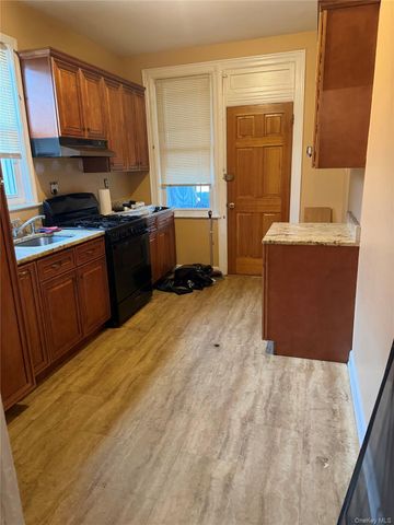 820 E 228th Street 2, Bronx, NY 10466