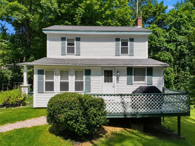 18 Fiske Hill Rd, Sturbridge, MA 01566