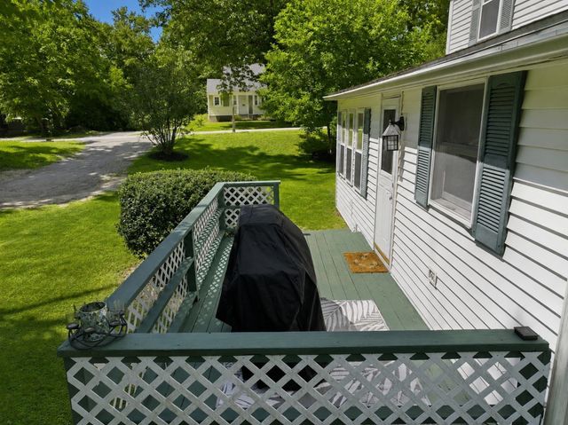 18 Fiske Hill Rd, Sturbridge, MA 01566
