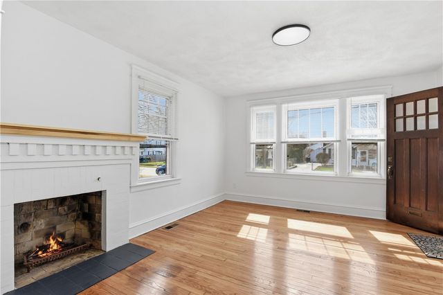 376 Norwood Avenue, Warwick, RI 02888