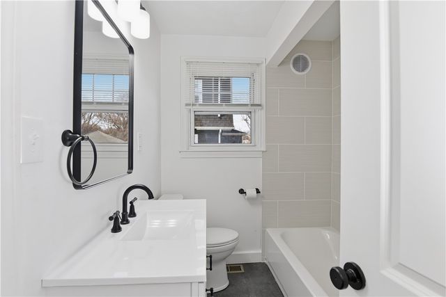 376 Norwood Avenue, Warwick, RI 02888