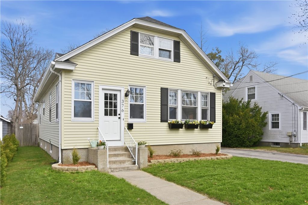 376 Norwood Avenue, Warwick, RI 02888