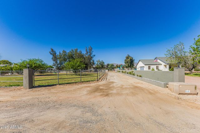 7040 N 177th Avenue, Waddell, AZ 85355