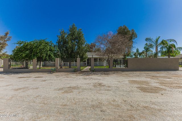 7040 N 177th Avenue, Waddell, AZ 85355