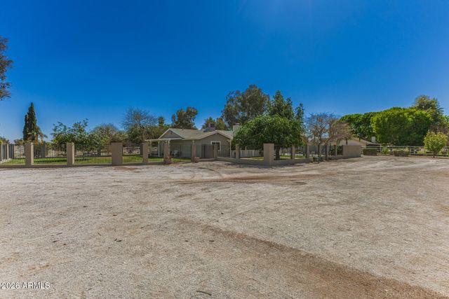 7040 N 177th Avenue, Waddell, AZ 85355