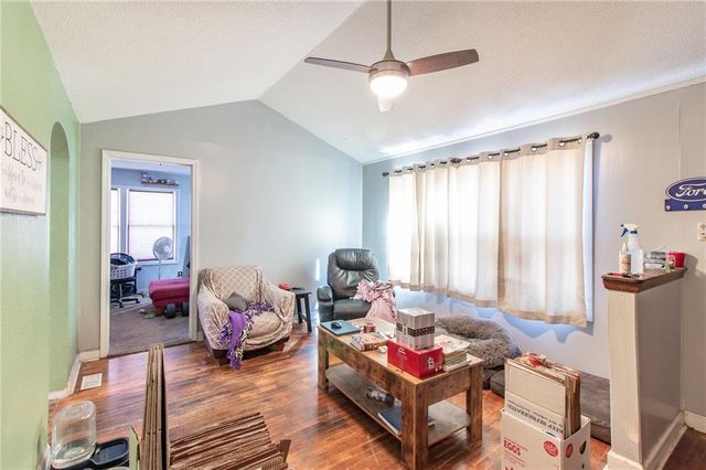 1406 S Market Street, Holden, MO 64040