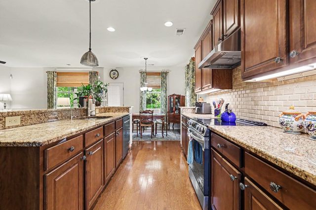 5004 Wax Myrtle Ct., North Myrtle Beach, SC 29582