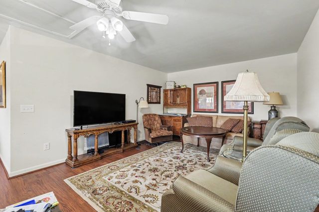 5004 Wax Myrtle Ct., North Myrtle Beach, SC 29582