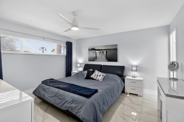 9623 S Hollybrook Lake Dr 204, Pembroke Pines, FL 33025