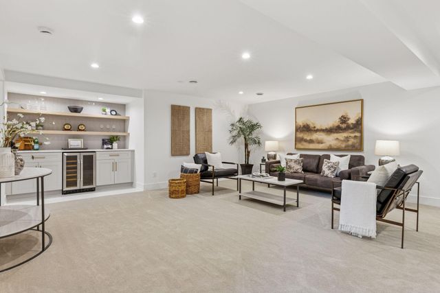 5705 Dupont Avenue S, Minneapolis, MN 55419