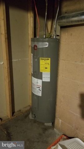 332 BURHANS BLVD E, Hagerstown, MD 21740